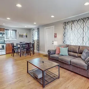 Holiday home Relaxing Beachy With King Bed, Denver